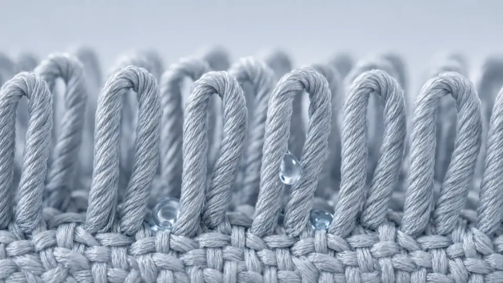 Bükümlü ilmekli Twisted Loop mikrofiber yapısı